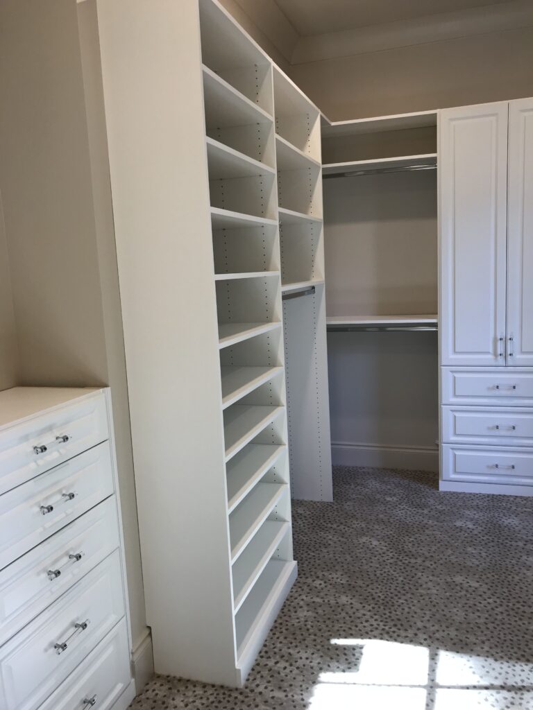 Custom vanities and closets-interiorplus (1)